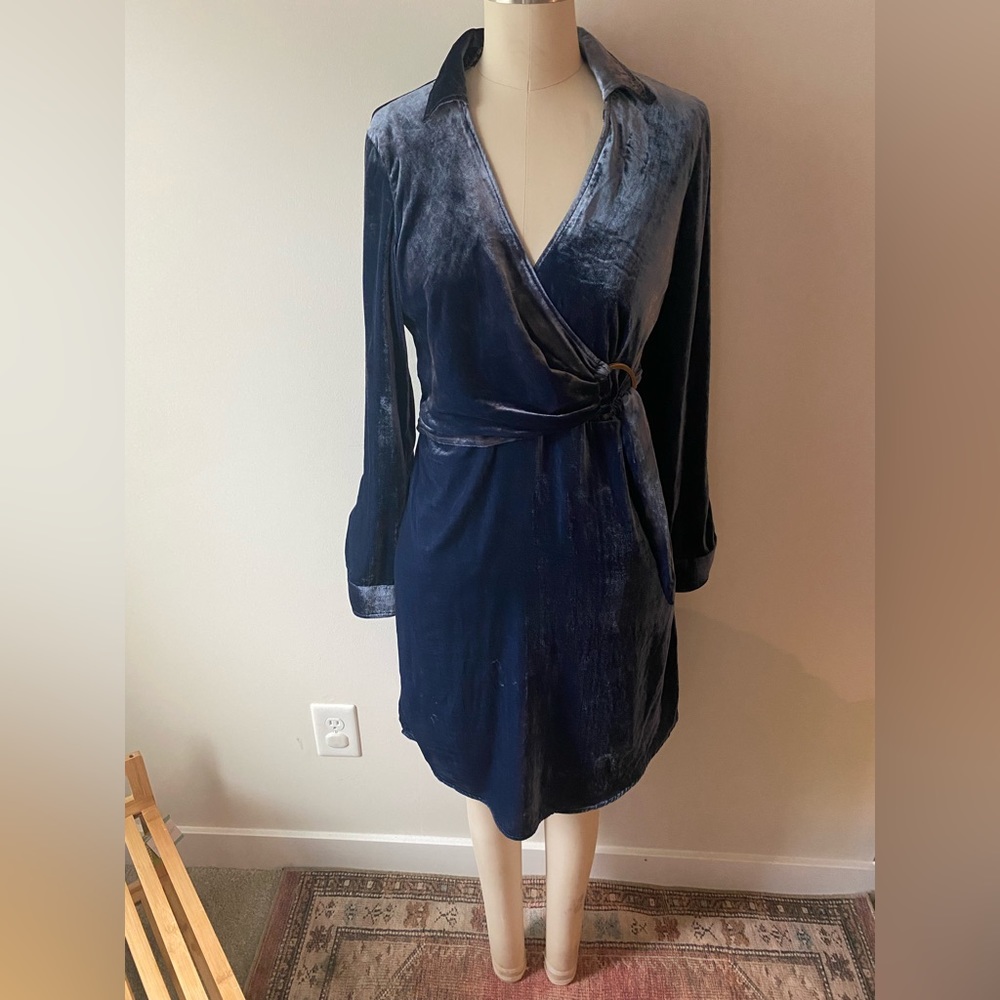 ANTHROPOLOGIE Navy velvet wrap dress